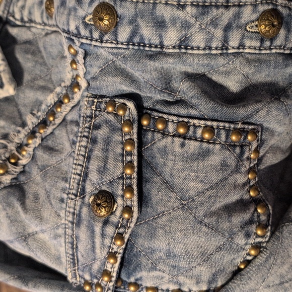 POL Light Blue Quilted Denim Jacket Western Inspired Studs And Eyelet Detail - Picture 13 of 17